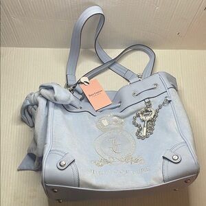 🆕listing…Juicy Couture Classic Lover Juicy Tote.